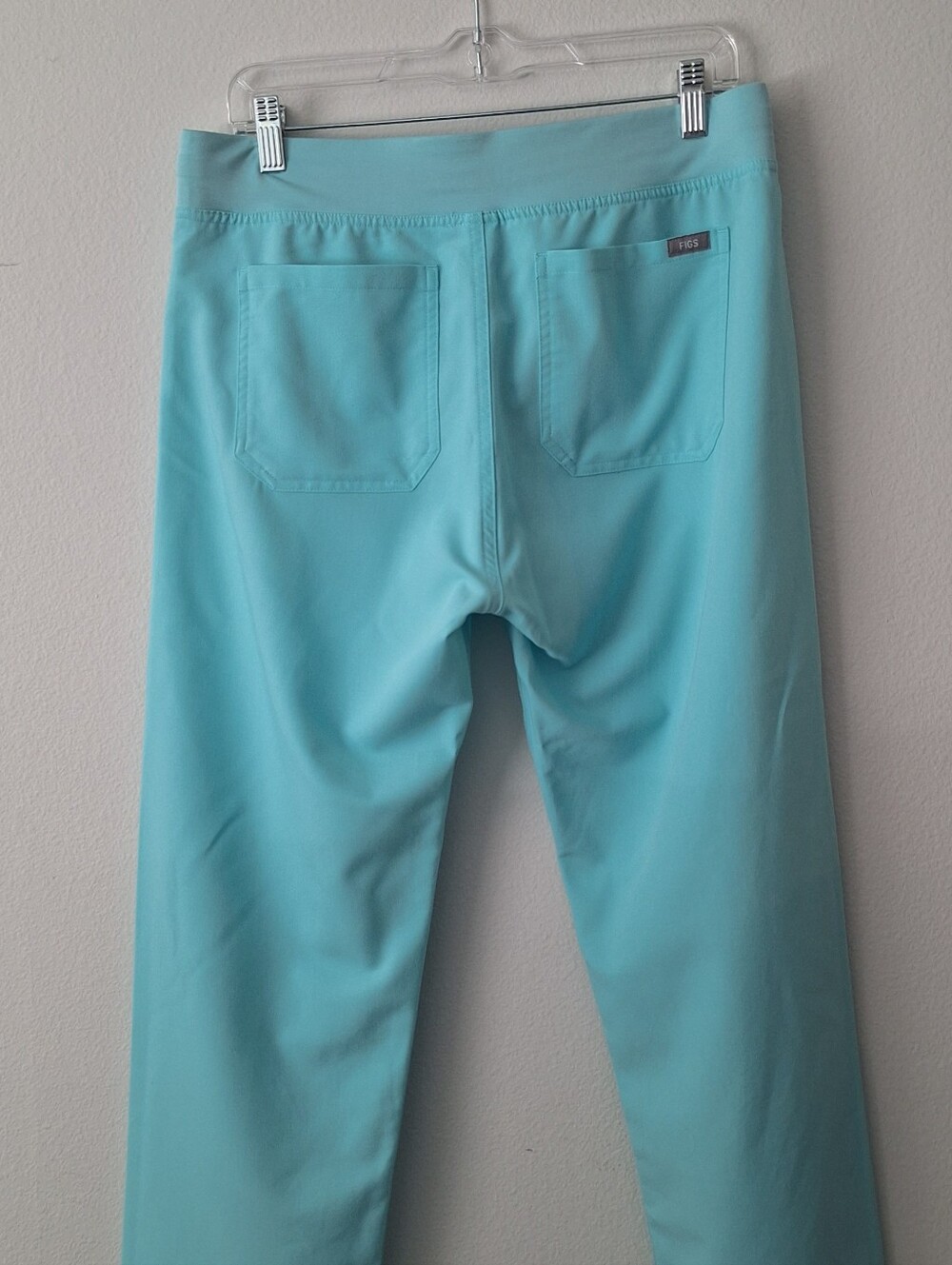 Figs Fresh Aqua Catarina One Pocket Top Livingston Pant Medium - Picture 4 of 5